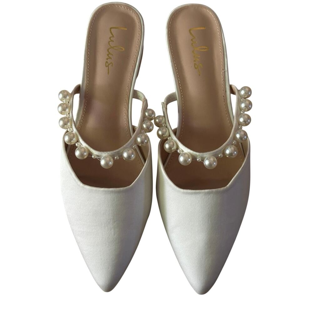 Lulus White Satin Pearl Pointed-Toe Mule Slides size 9 Bridal wedding bride - Picture 3 of 8
